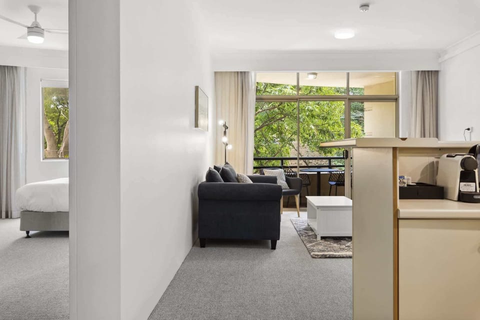 Bedroom/Living Area