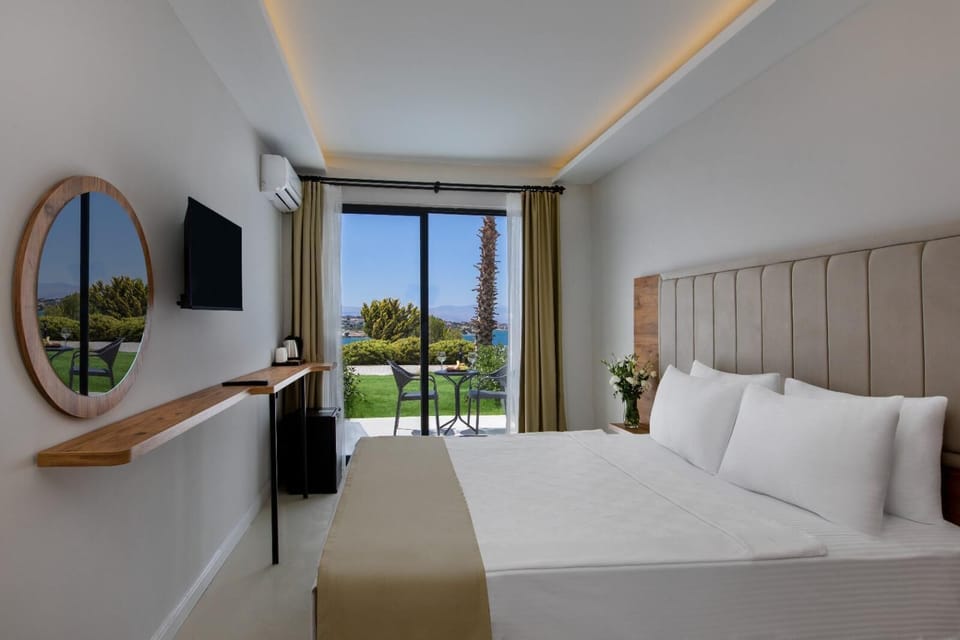 Standart Deniz Manzarali Oda | In-room safe, free WiFi, bed sheets