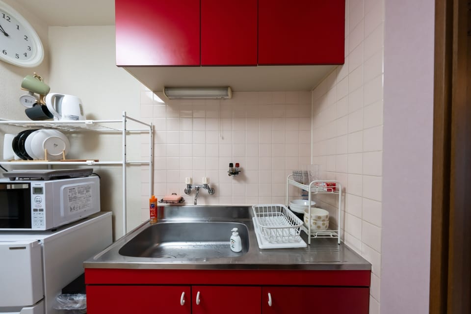 Basic Apartment, Lanai | Private kitchen