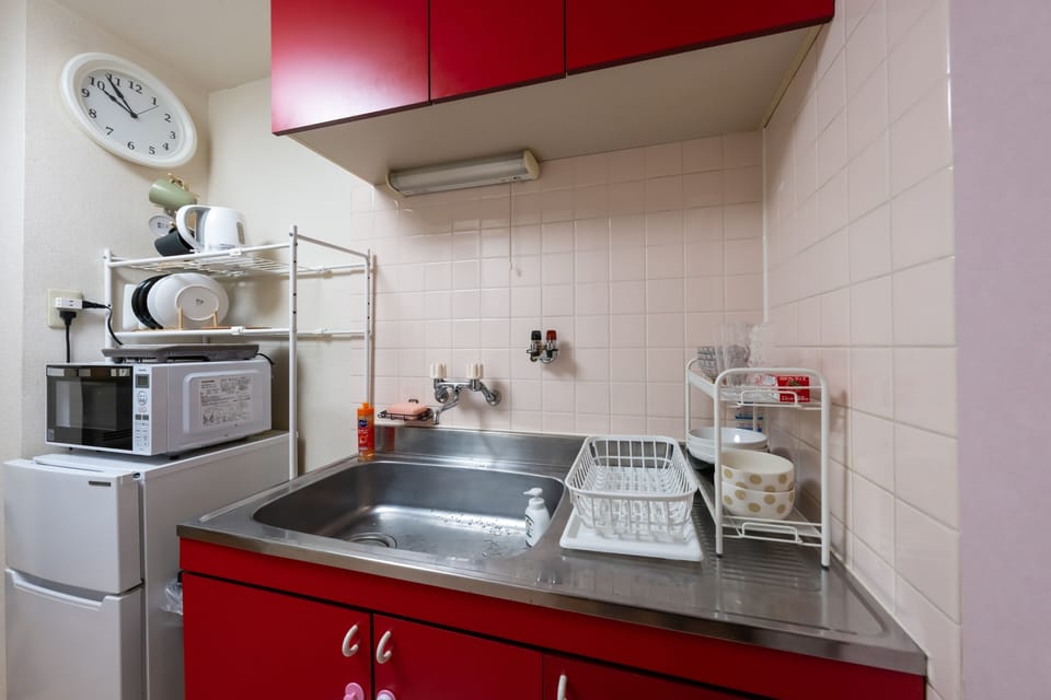 Basic Apartment, Lanai | Private kitchen
