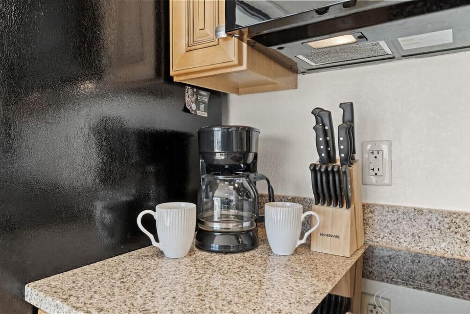 Fully Equipped kitchen Coffeemakers, dishware, silverware, and cookware.