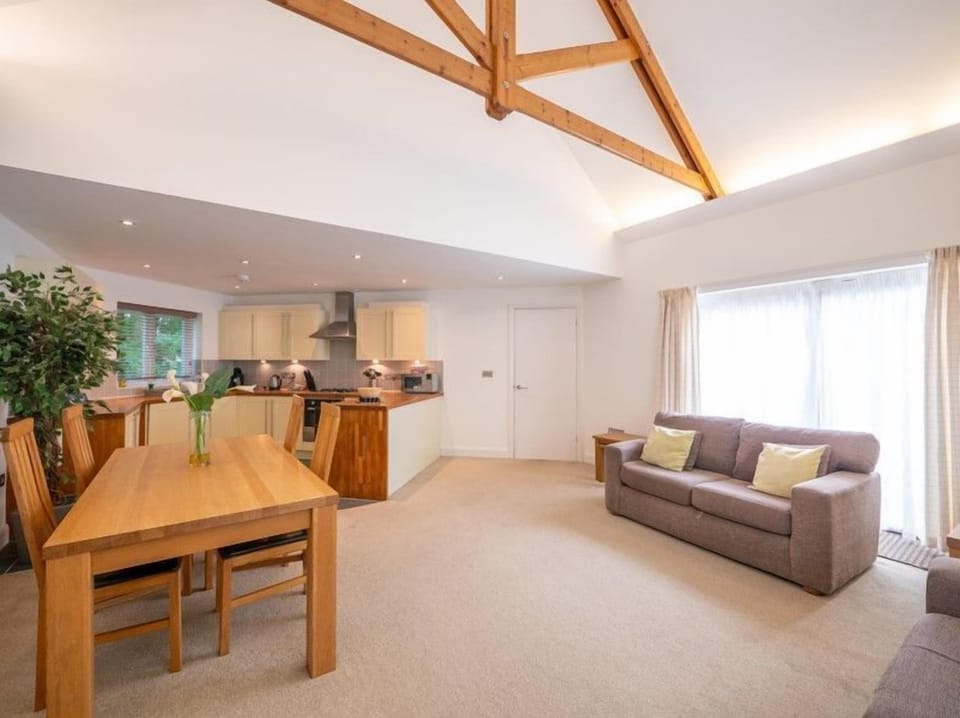 Bright, spacious lounge area