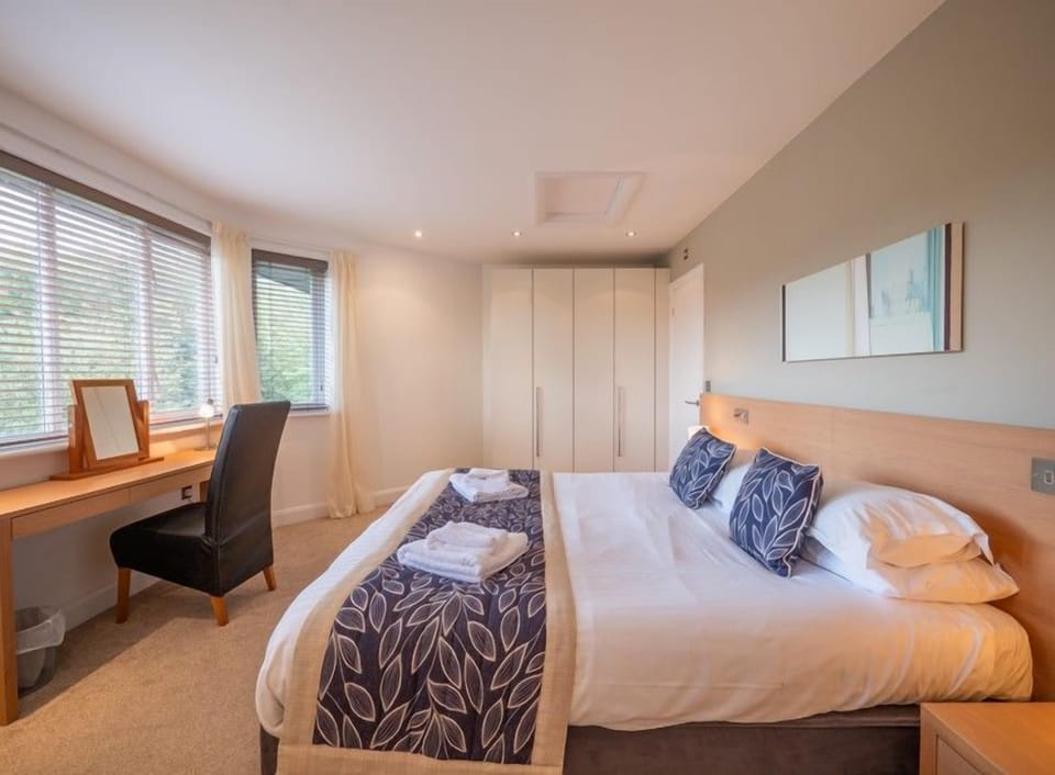 Master bedroom with ensuite bathroom and octagonal design