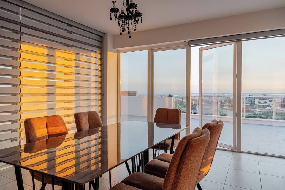 Apartment, 3 Bedrooms, Accessible, Smoking | Dining room