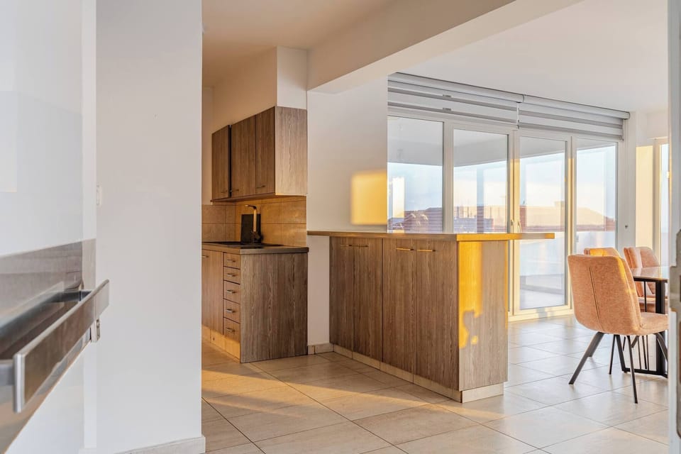 Apartment, 3 Bedrooms, Accessible, Smoking | Interior