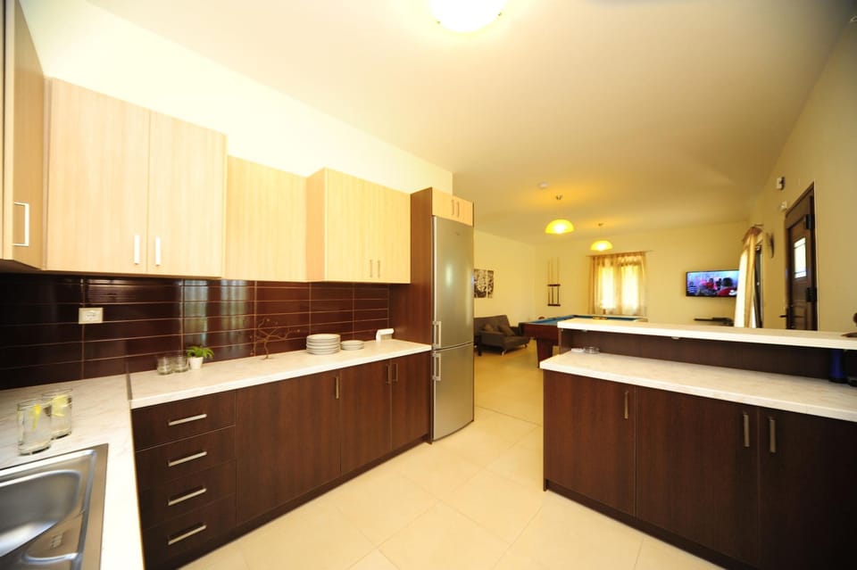 House | 6 bedrooms
