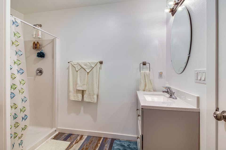 Near Ocean: 'home Away From Home' in Gold Beach Cottage in Oregon