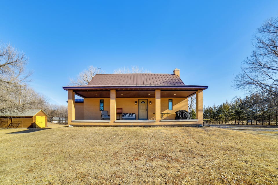 House (3 Bedrooms) | Front of property