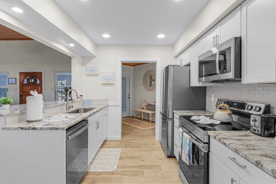 House, 3 Bedrooms | Private kitchen | Coffee/tea maker, fridge, oven, toaster
