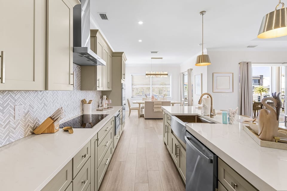 House, 6 Bedrooms | Private kitchen | Coffee/tea maker, fridge, oven, toaster