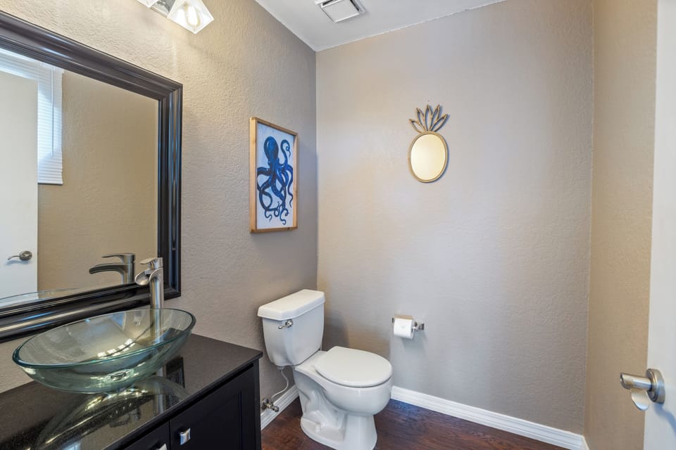 Kate's Place at 13554 Perdido Key Drive - guest bathroom