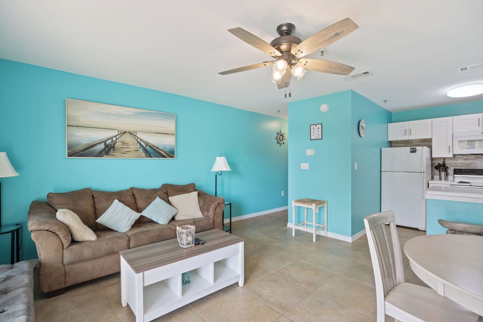 Beach Vibe Condo at Grand Caribbean East - Tropical hues and a welcoming decor make every guest feel welcomed to the beach!,