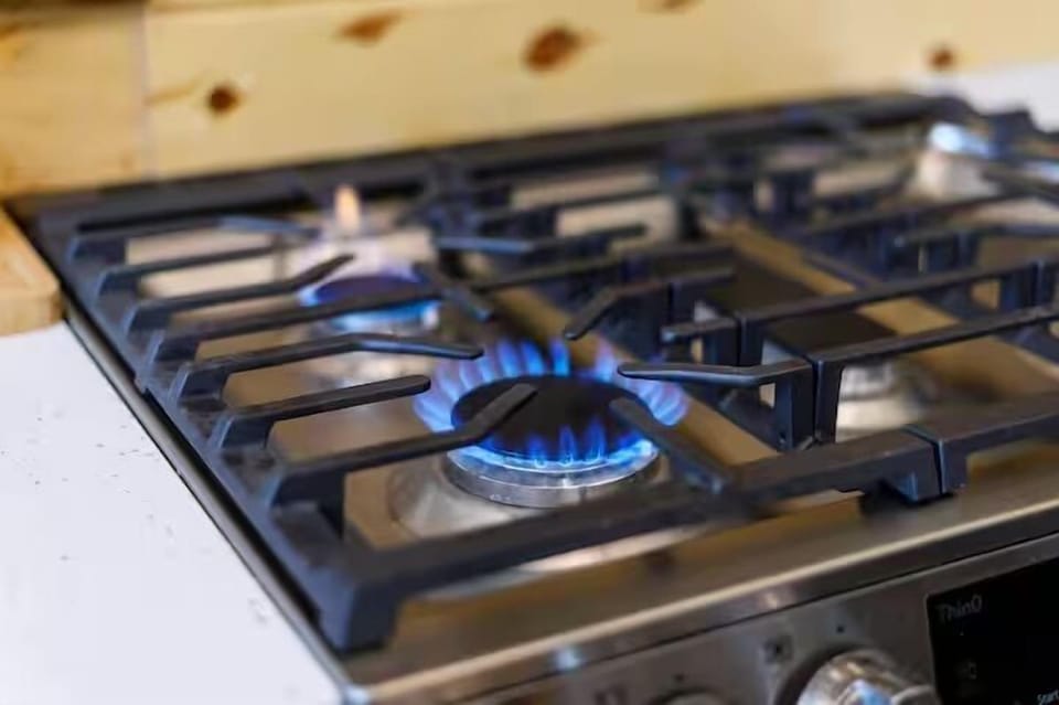 Chef-grade burners make meal prep a breeze.