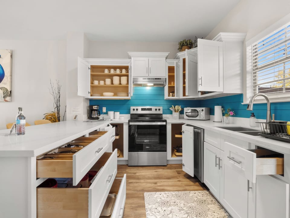 Fully equipped kitchen