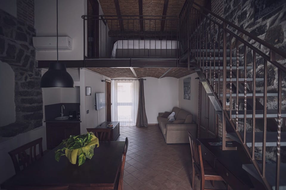 Deluxe Room, Vineyard View | Desk, laptop workspace, blackout drapes, iron/ironing board
