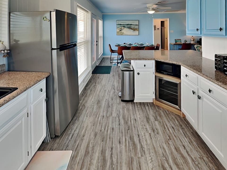 Full Size Kitchen