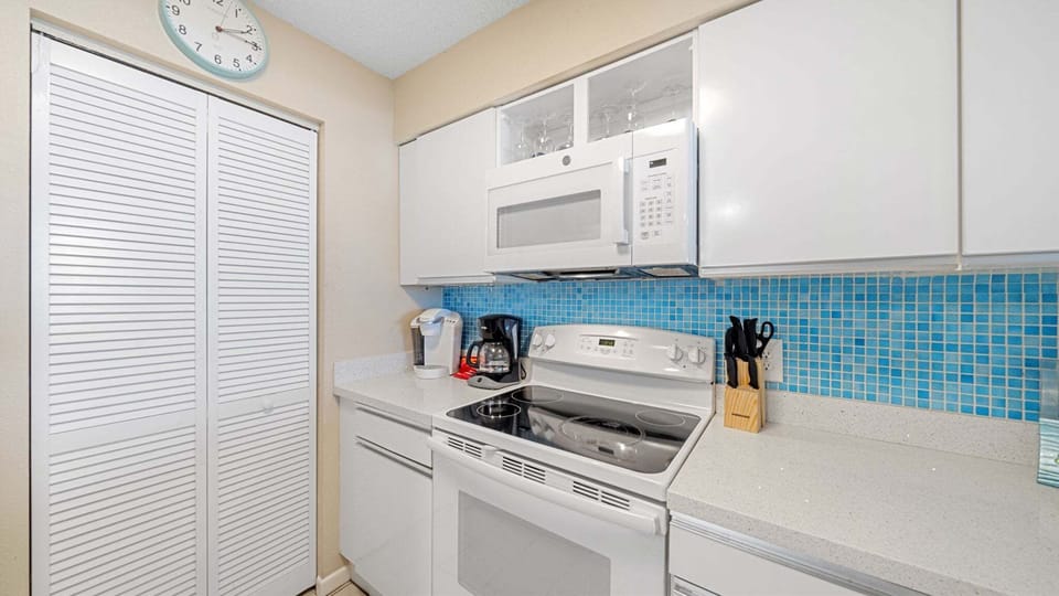 All white kitchen