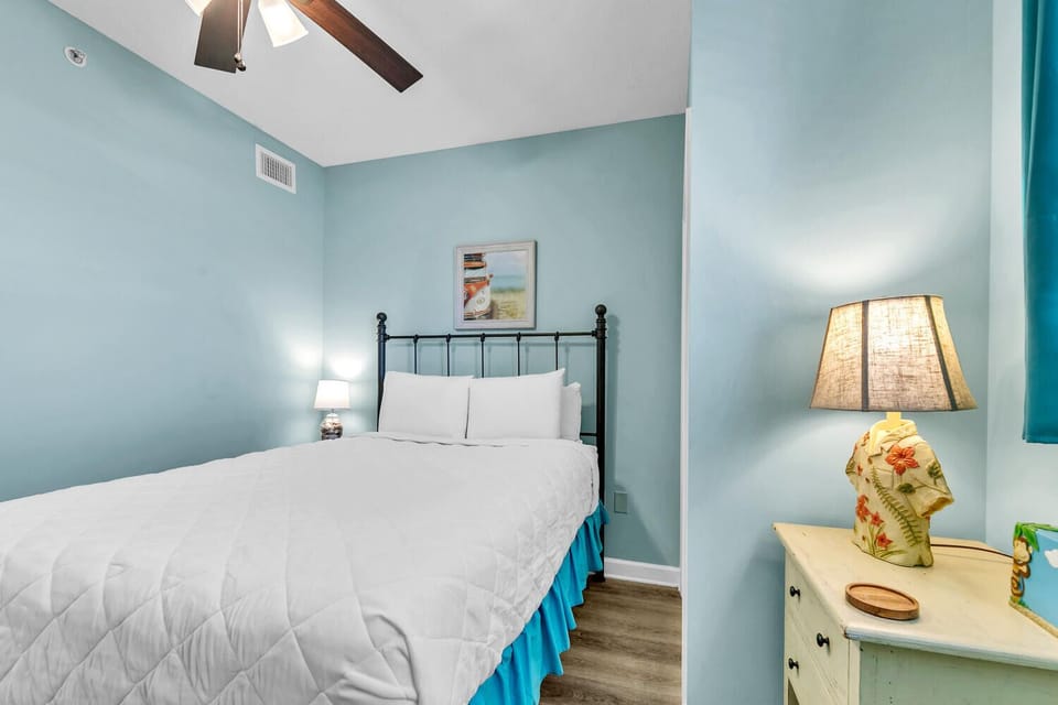 Guest bedroom
