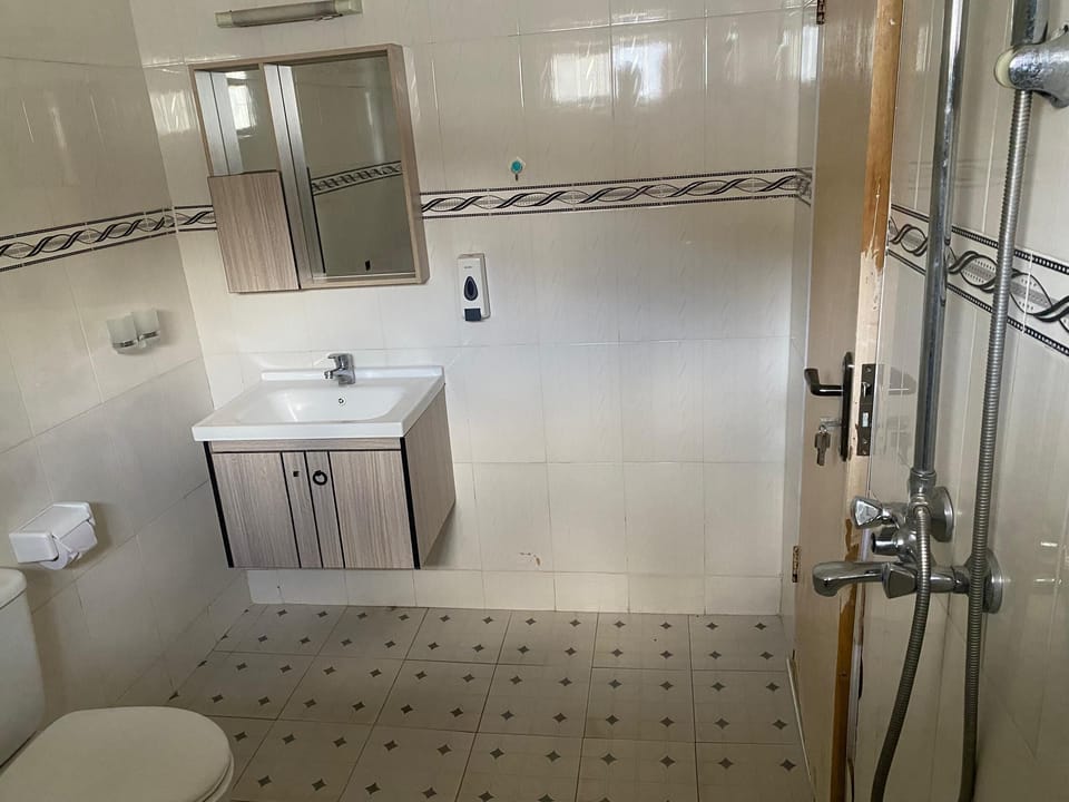 Superior Room | Bathroom | Shower, slippers, bidet, soap