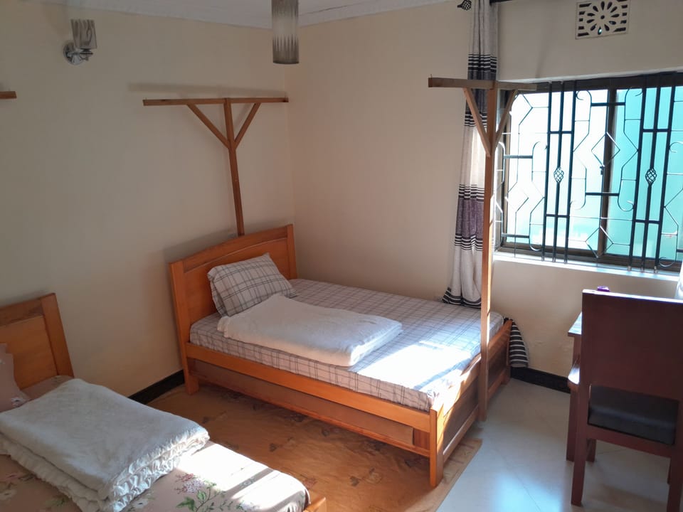 Deluxe Single Room | Desk, laptop workspace, iron/ironing board, free WiFi