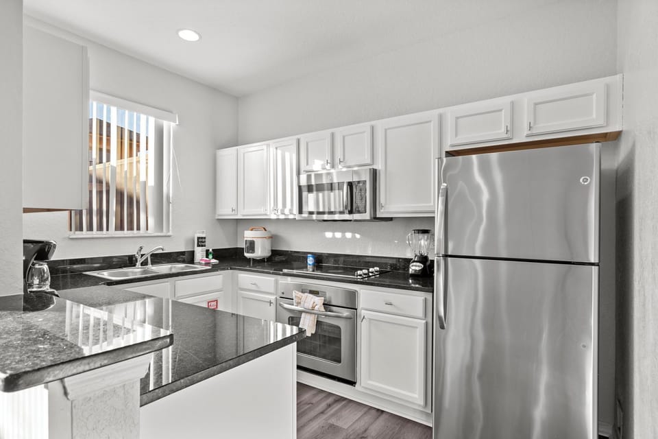 Fully-equipped kitchen