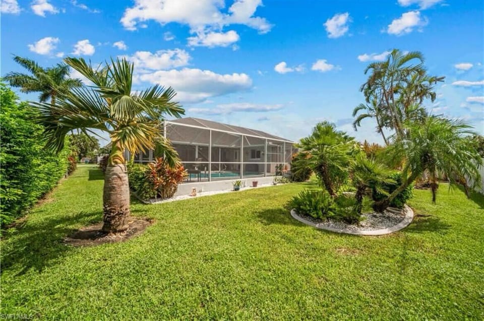 Backyard (Fenced)