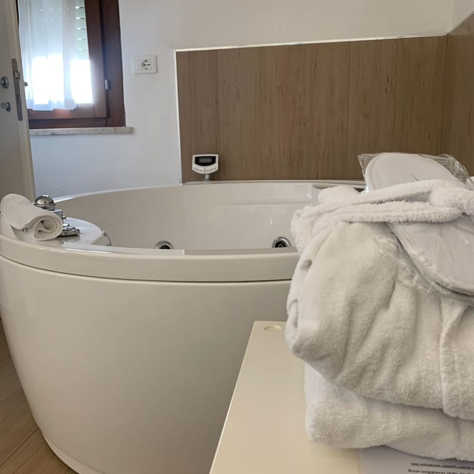 Superior Suite | Memory foam beds, in-room safe, desk, laptop workspace