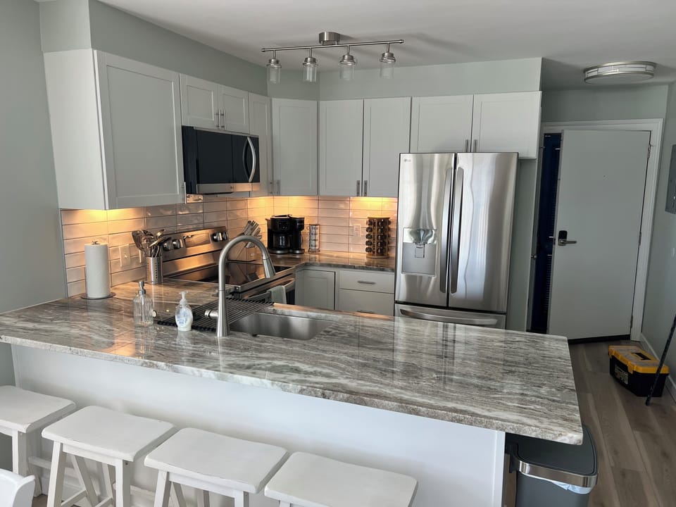 Completely renovated Kitchen. All new appliances and floors!
