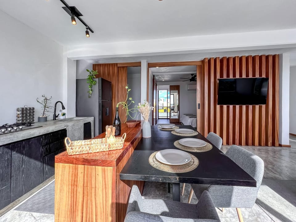 Penthouse Dining