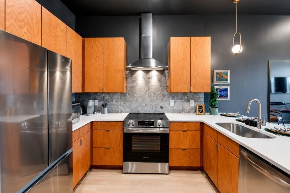 Lischey - Kitchen Area