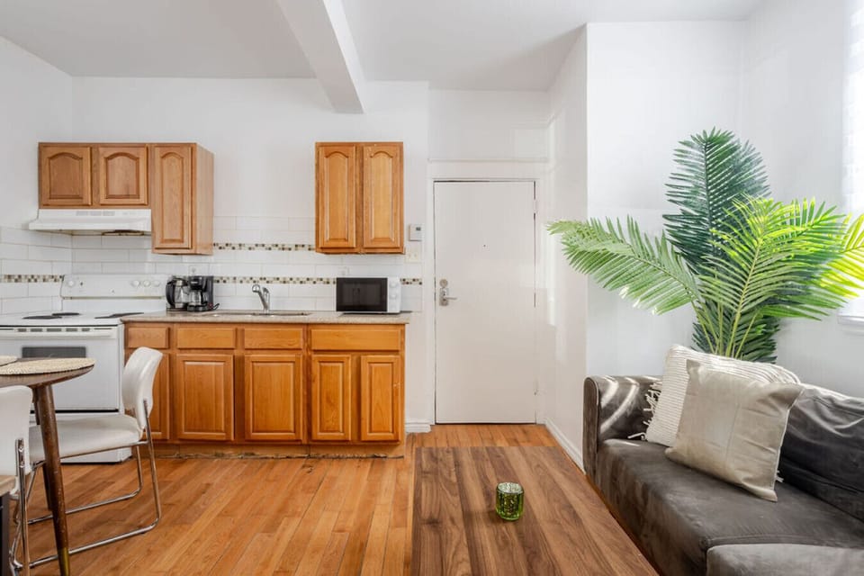 Kitchen: Cook, dine, and unwind in one space