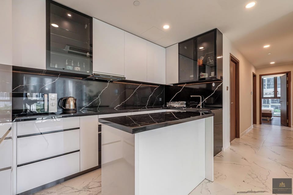 Presidential Apartment, 2 Bedrooms, Balcony, City View | Private kitchen