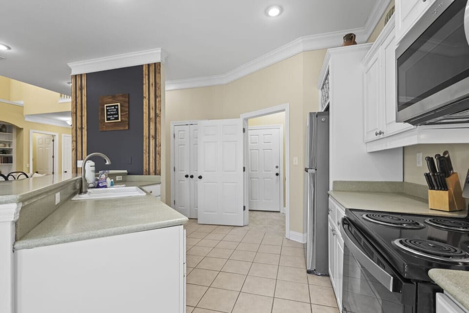 Full Stocked Kitchen