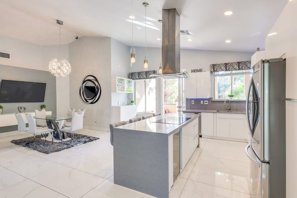 Kitchen | Trash Bags & Paper Towels