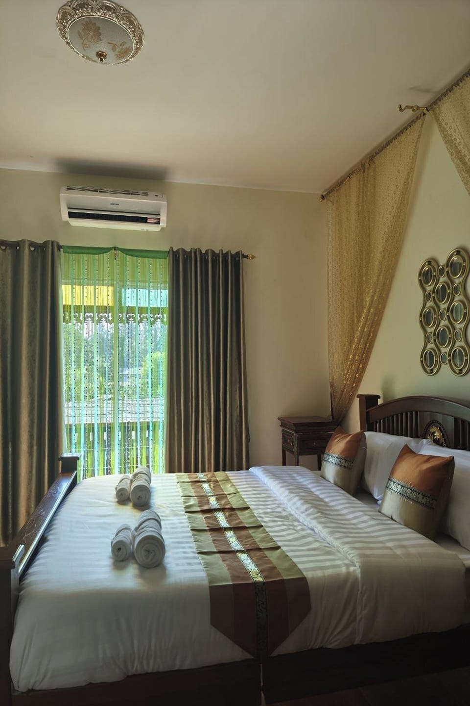 Deluxe Double Room | Desk, free WiFi, bed sheets
