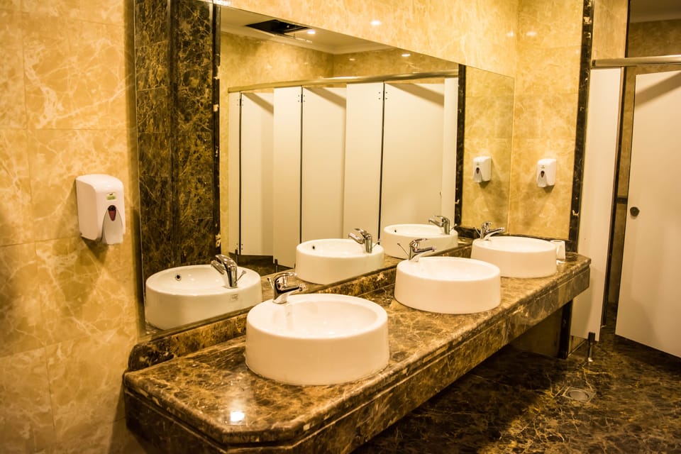 Bathroom sink