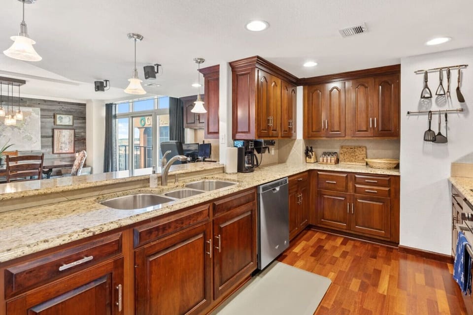 Fully Stocked Kitchen with Granite Countertops and New Appliances