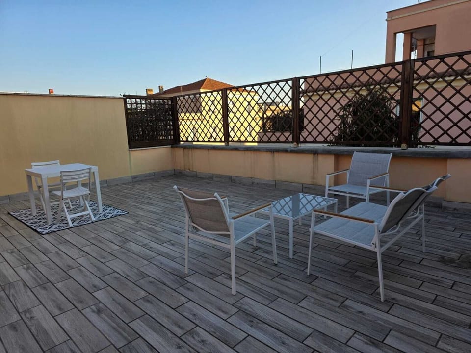 Terrazzo Salottino Esterno - 1