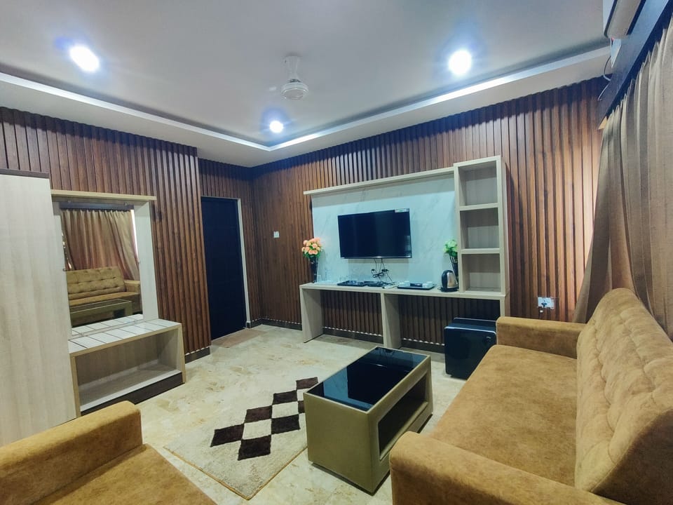 Elite Suite, Sea View | Living area