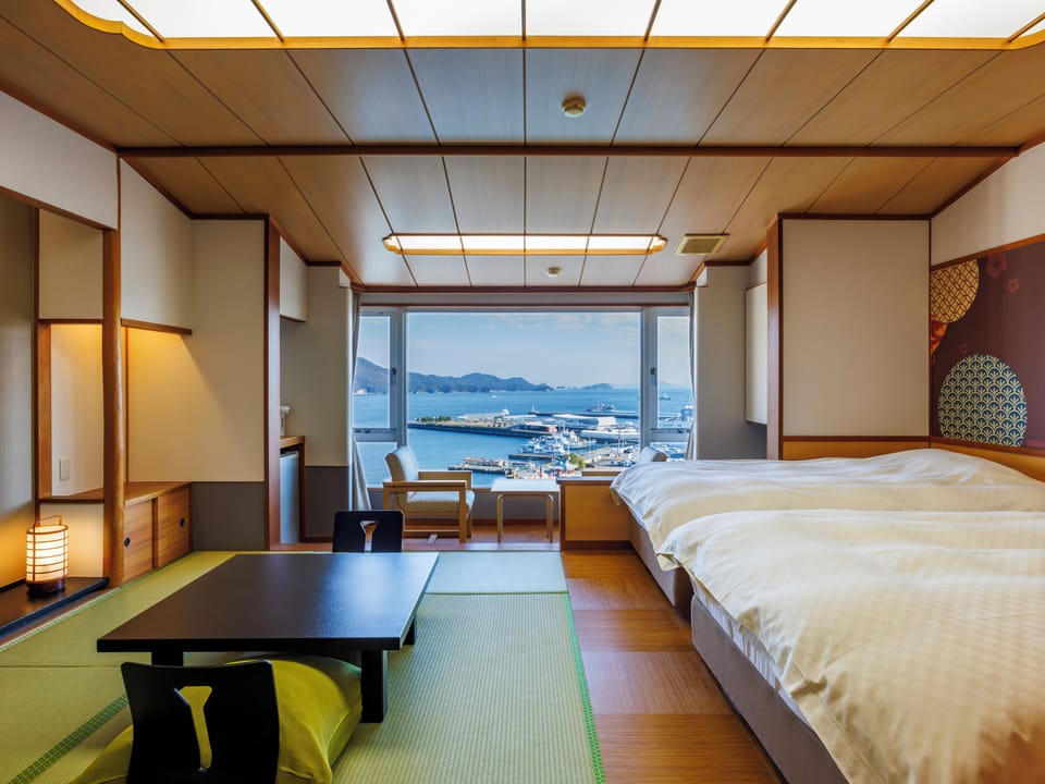 Down comforters, in-room safe, soundproofing, WiFi (free)
