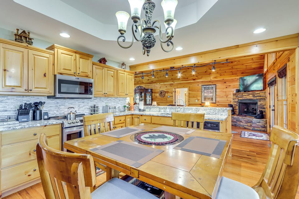 House (3 Bedrooms) | Interior