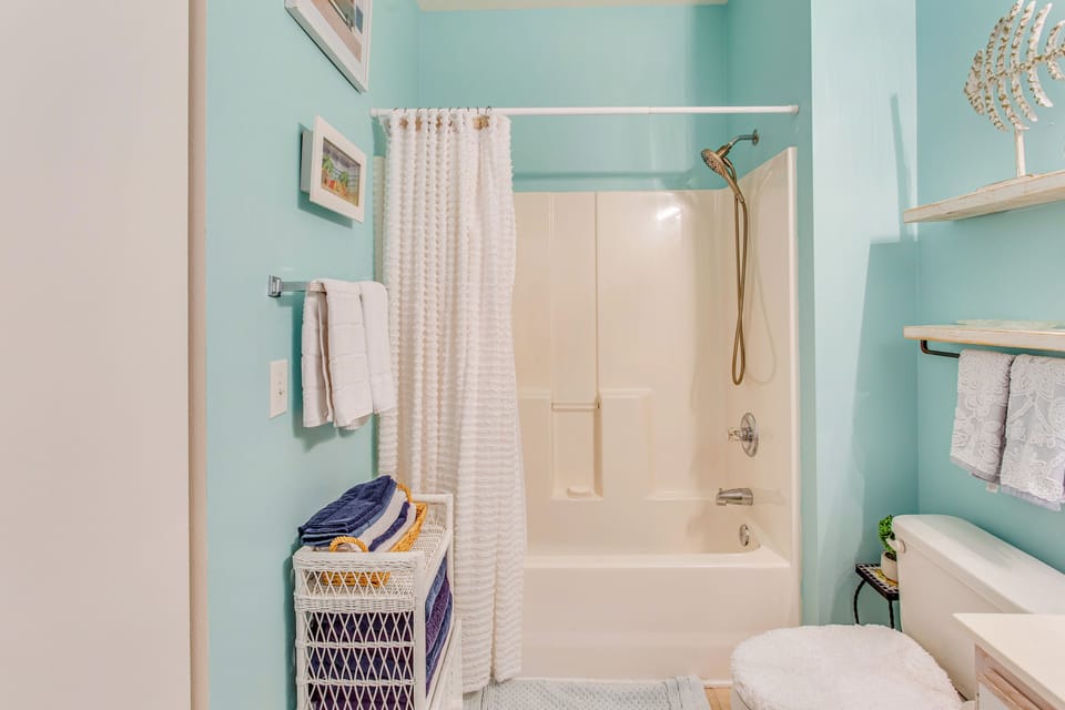 Golf, Swim & Explore: Sunset Beach Family Condo! Apartment in Sunset Beach
