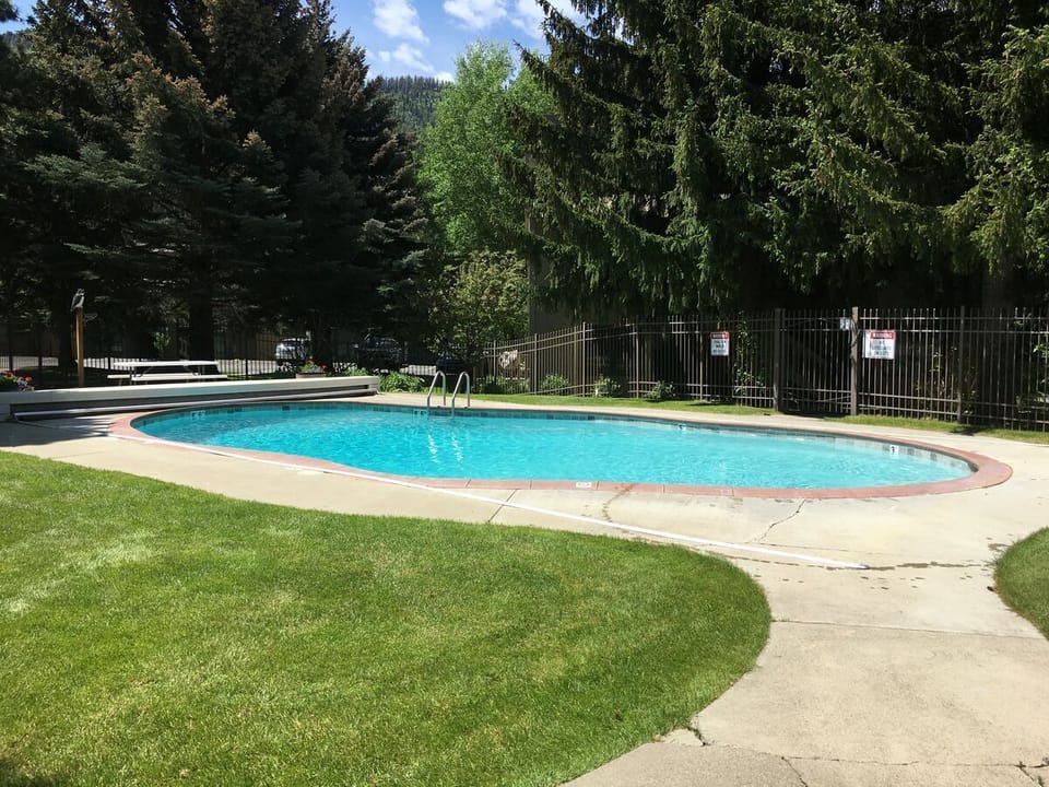 Enjoy a seasonal summer swimming pool, year-round hot tub and sauna!