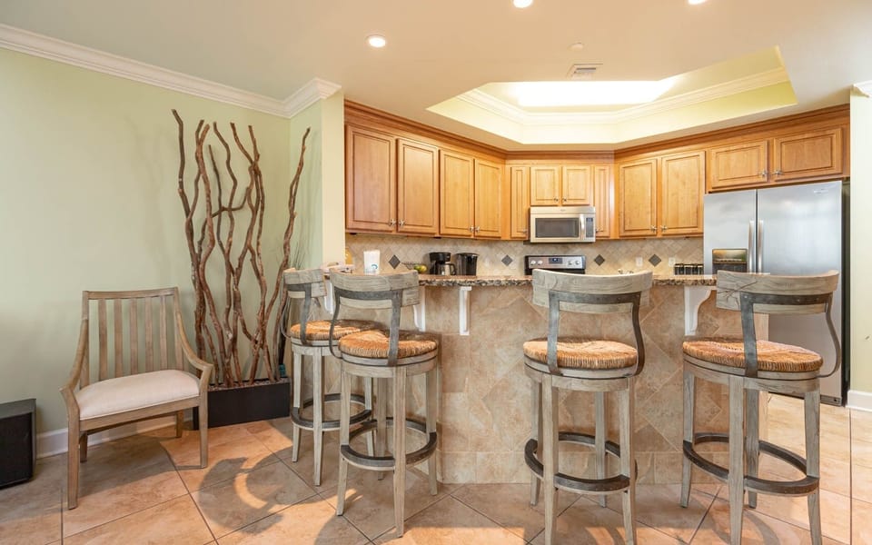 Condo, 3 Bedrooms | Private kitchen | Coffee/tea maker, fridge, oven