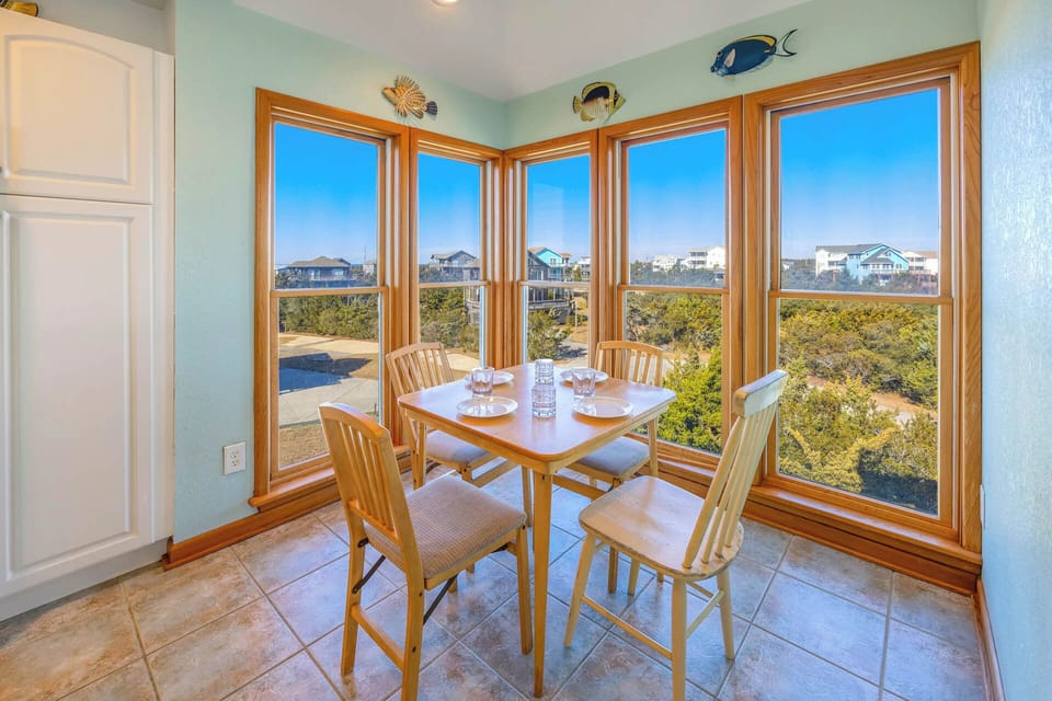 Surf or Sound Realty - 1220 - Horizons - Breakfast Nook