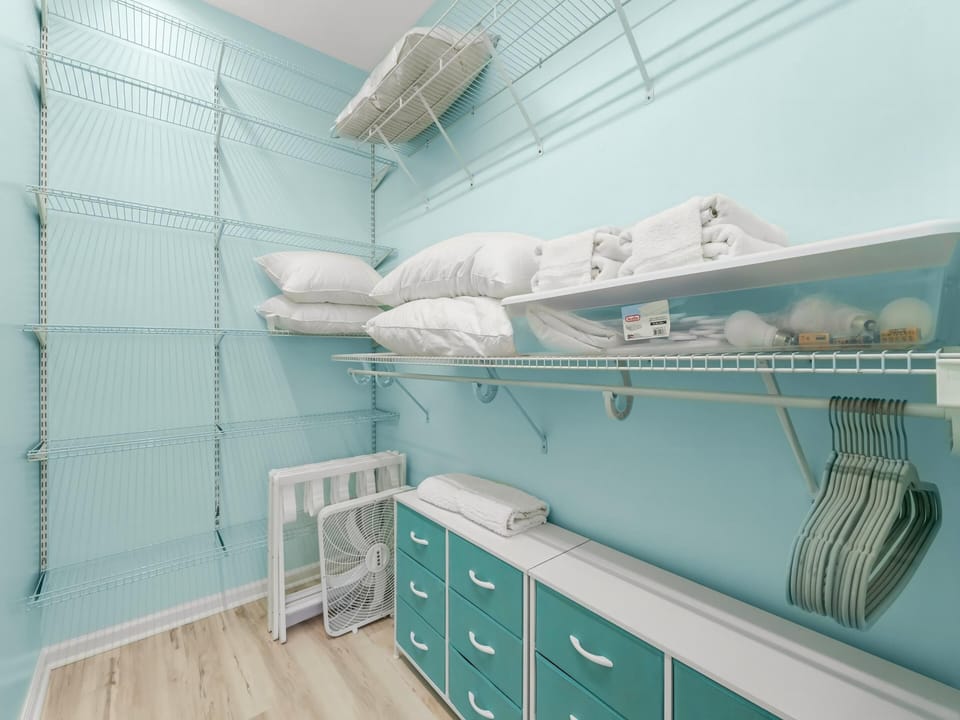 Primary Bedroom - Closet