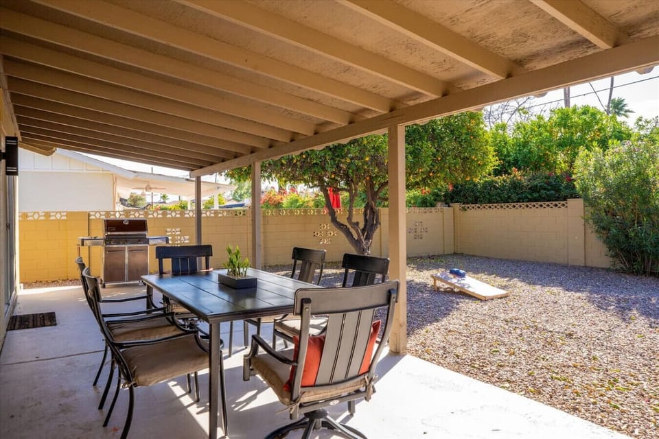 Create unforgettable memories in a roomy outdoor space with plenty of seating for everyone.