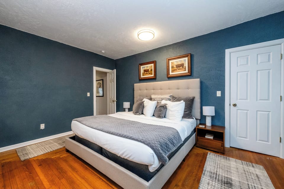 Bedroom #1 King