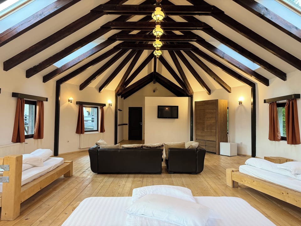 Comfort Quadruple Room, Mountain View | Free WiFi