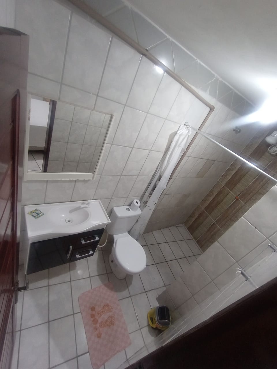 Standard Suite, Air conditioning | Bathroom | Shower, towels, soap